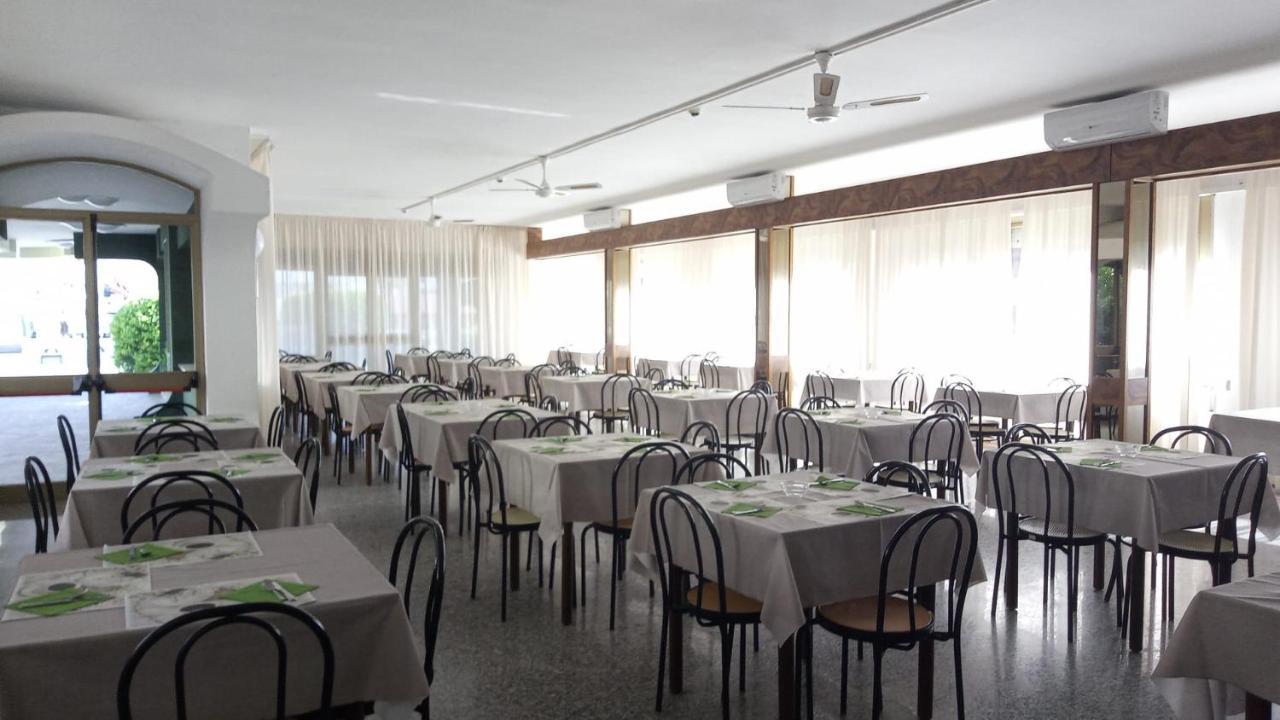 Hotel Meeting