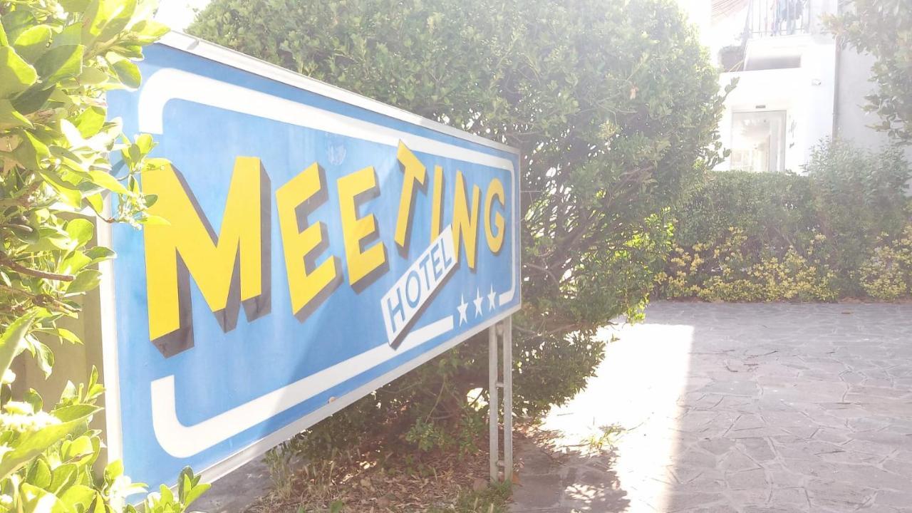 Meeting Hotel